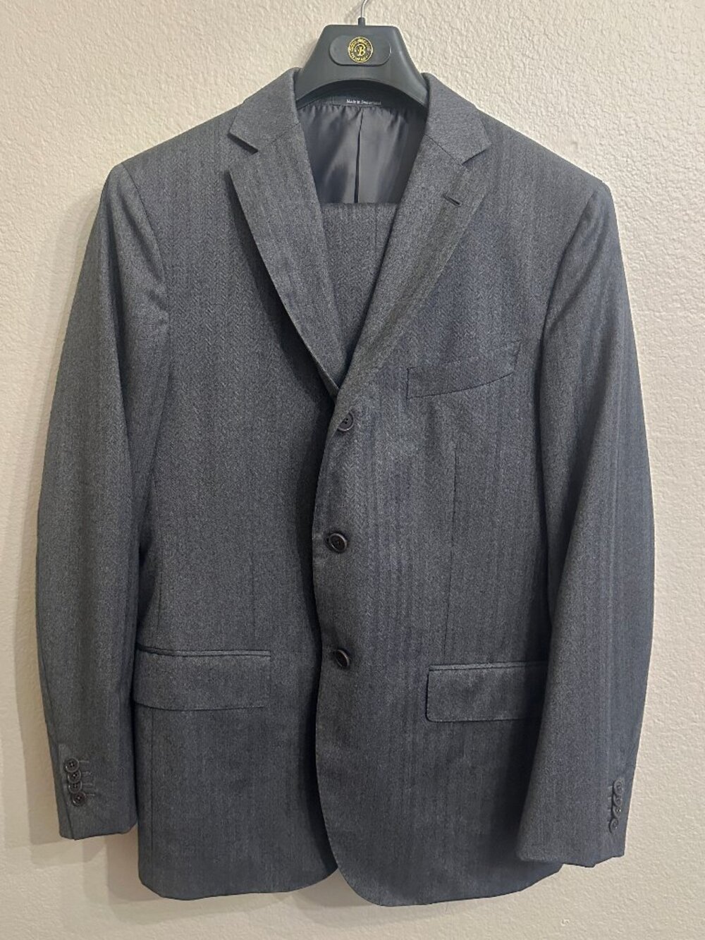 Ermenegildo Zegna Firen Gray Herringbone 100% Wool Suit 52R / US 42R